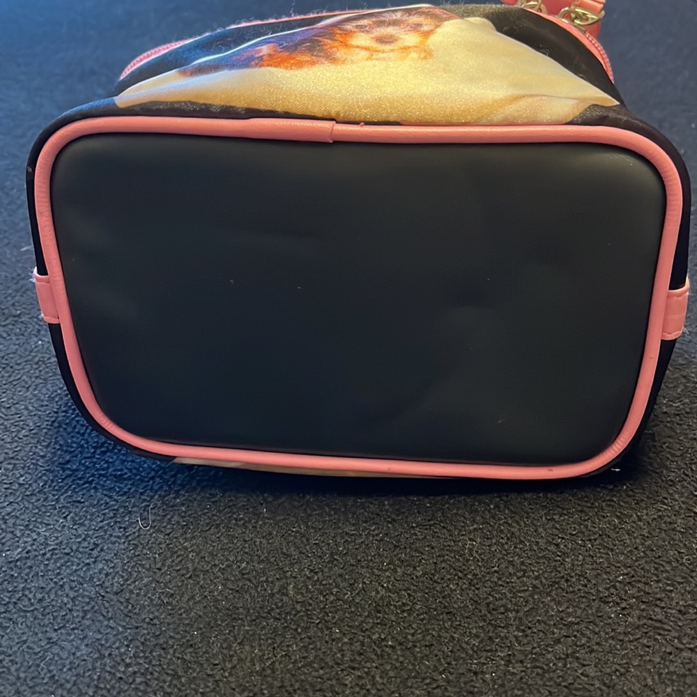 Small Tote - Picture 6 of 10